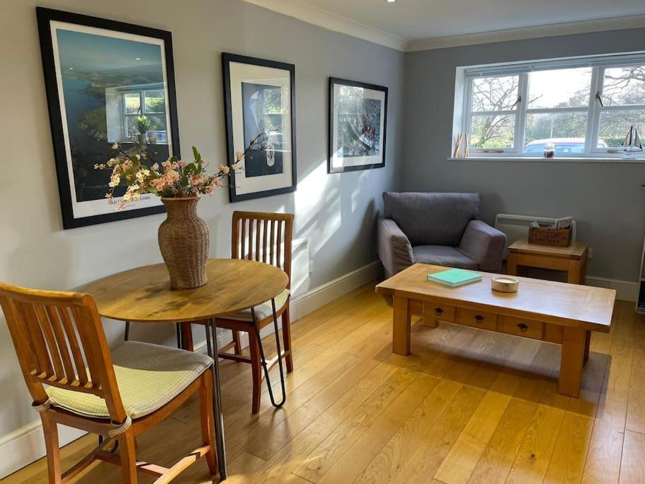 Brook House Apartment Bunbury Экстерьер фото